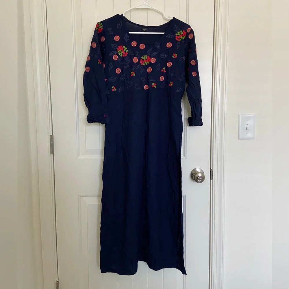 EUC‎ | Women’s embroidered kurta — XL